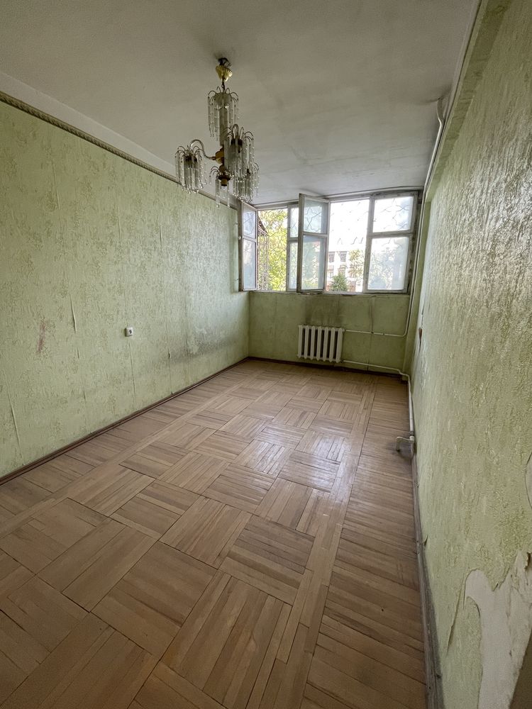 Продаётся 4 комнатная квартира. Дархан.