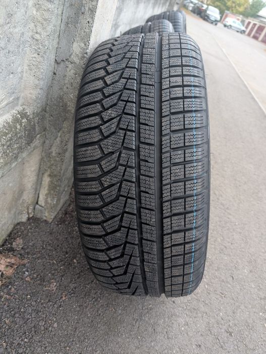 Roti noi 17 iarna Mercedes C class w205 cauciucuri Hankook noi