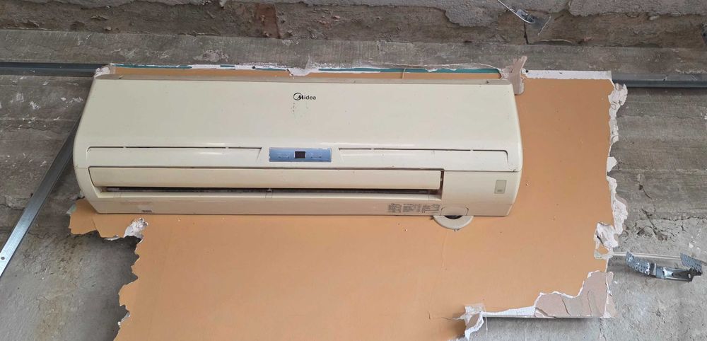 Климатик продавам 11 бр.