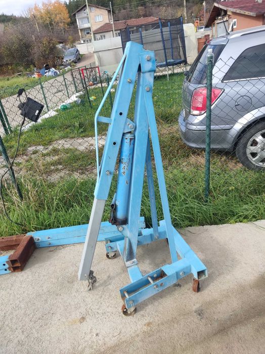 Крик за изваждане на двигатели