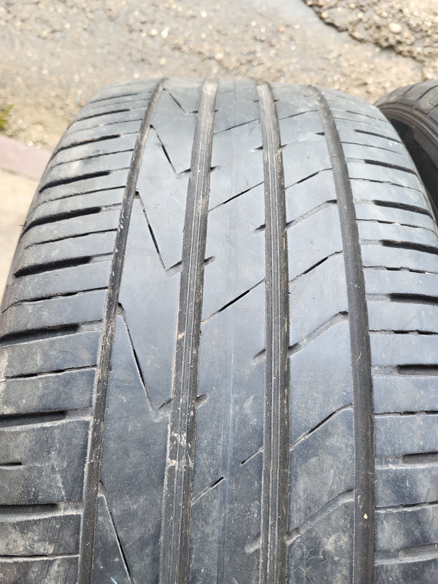 2 anvelope 245 45 R 19 Hankook Vara