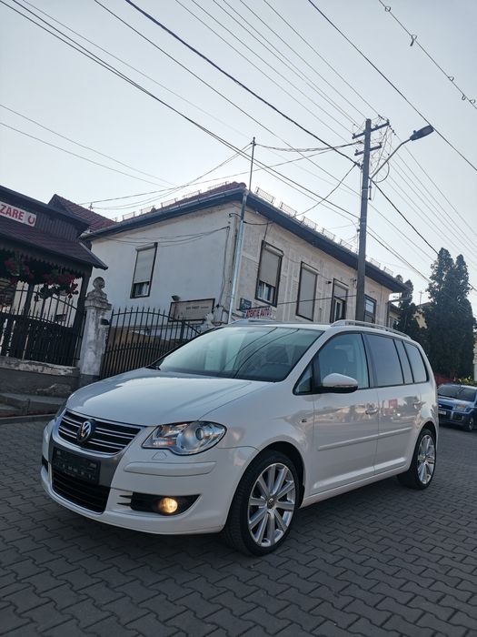 VW Touran R-Line Automatik