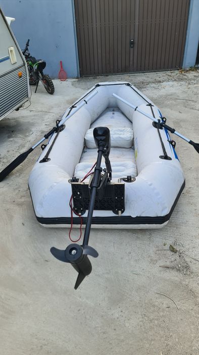 Barca navigator 3 echipata cu motor mini kota 30 llbs