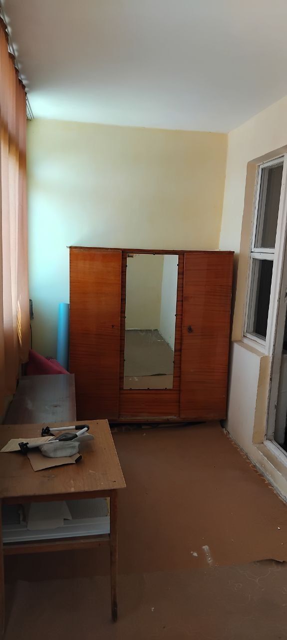 Продаётся 1-комнатная квартира. Навои Срочноо