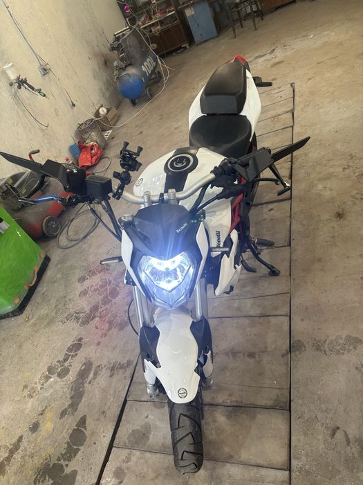 Vand sau schimb Benelli BN125