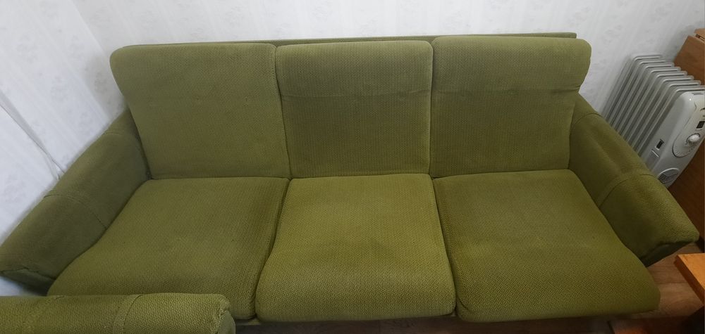 Продам диван и 2 кресла