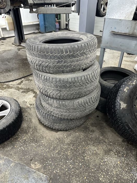 Продам шины 265/65/17