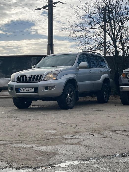 Vând Toyota Land Cruiser