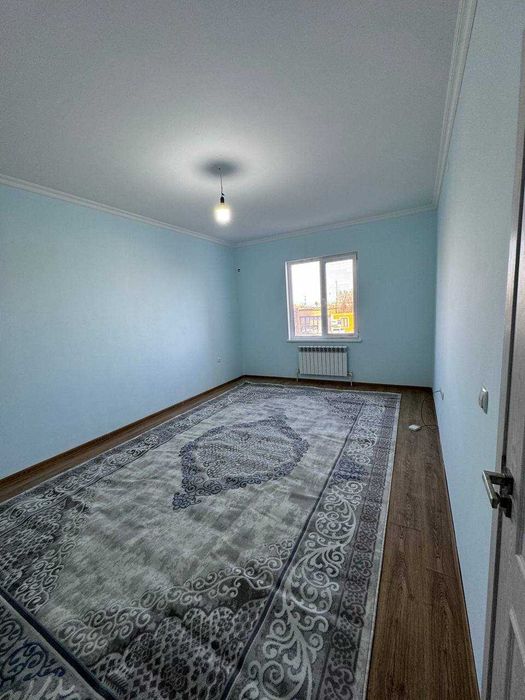 Самарканд шахрида 3 хонали, 2-қаватда жойлашган квартира сотилади.