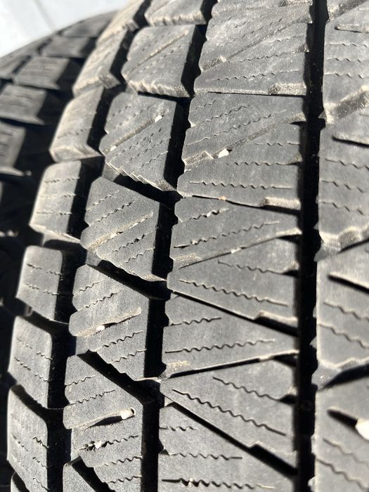 4 бр. зимни гуми за бус 215/65/16C Bridgestone DOT 1020 7-7,5 mm