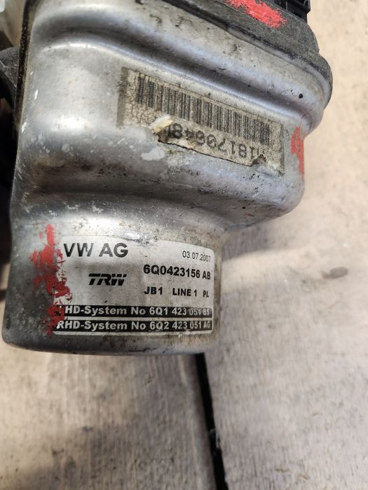 Vând pompa servodirectie  vw seat