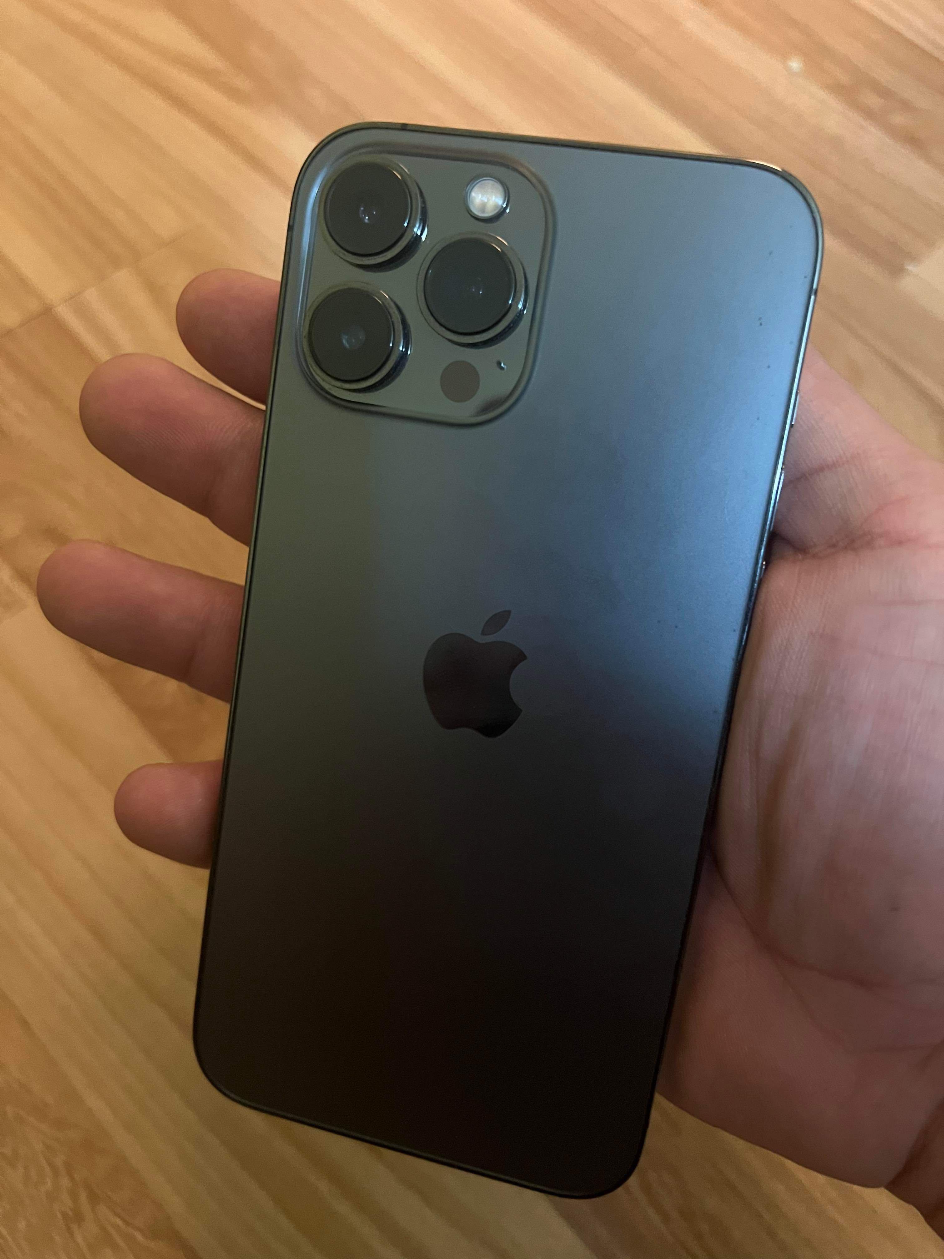 Vând iPhone 13 PRO MAX !