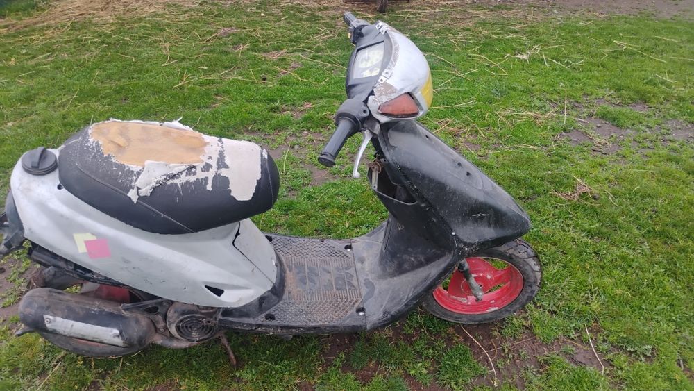 Продавам Yamaha jog 3 50 кубика