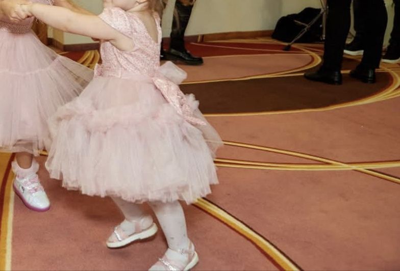 Vând rochiță fetițe eleganta