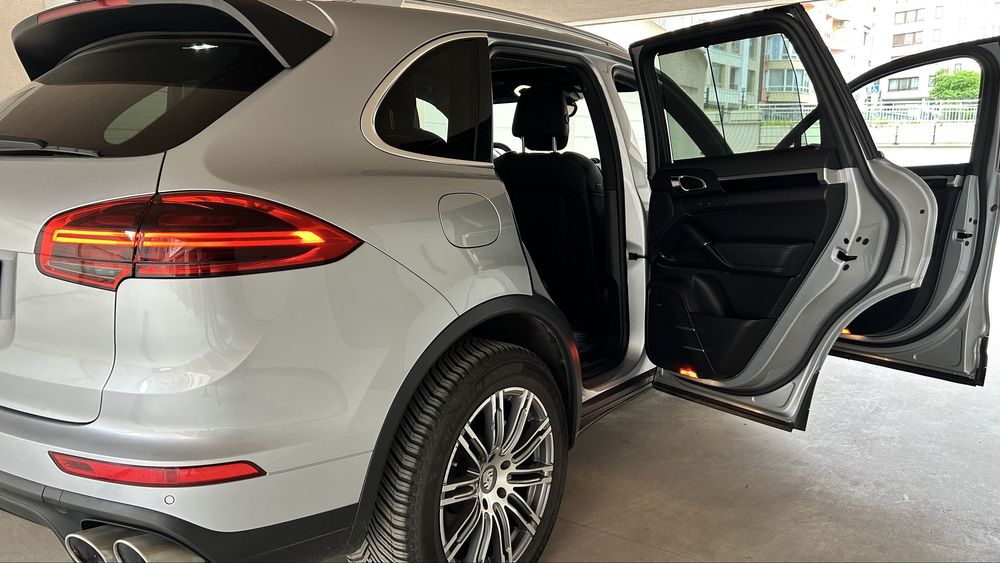 Porsche Cayenne S Twin Turbo 420кс