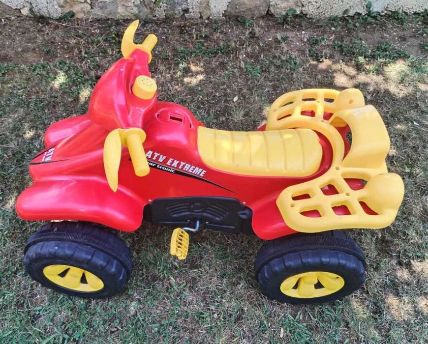 Детско АТВ четириколка с верига и педали