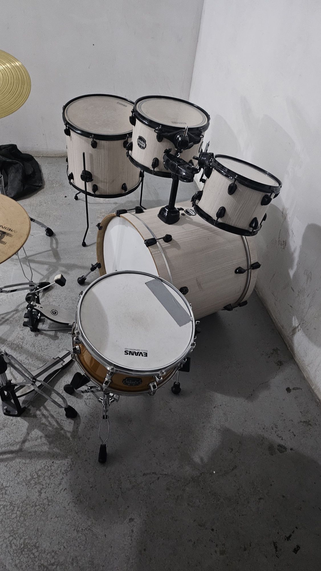 Продам ударную установку  Mapex Mars полном комплекте
