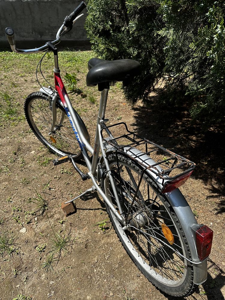 Vând doua biciclete.