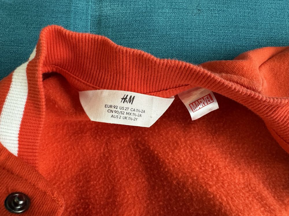 Дестко яке H&M spiderman