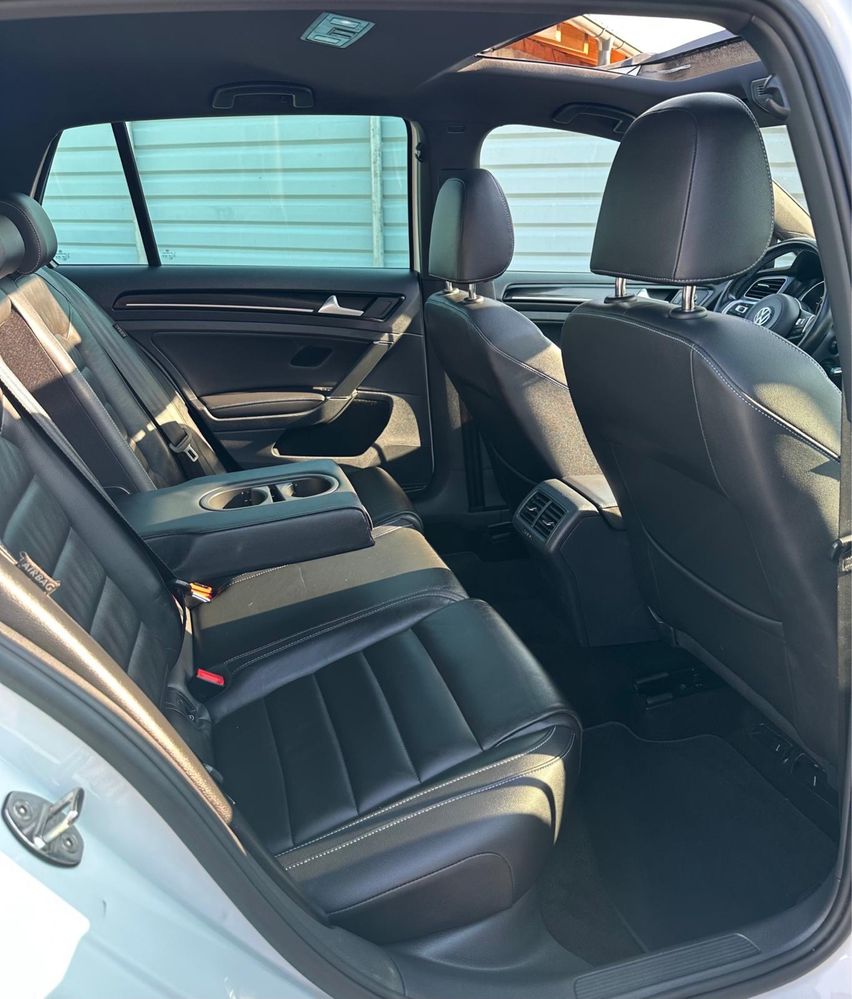 Volkswagen Golf VII GTE 2015