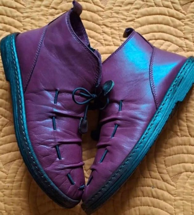 Ghete Noi Piele Naturala