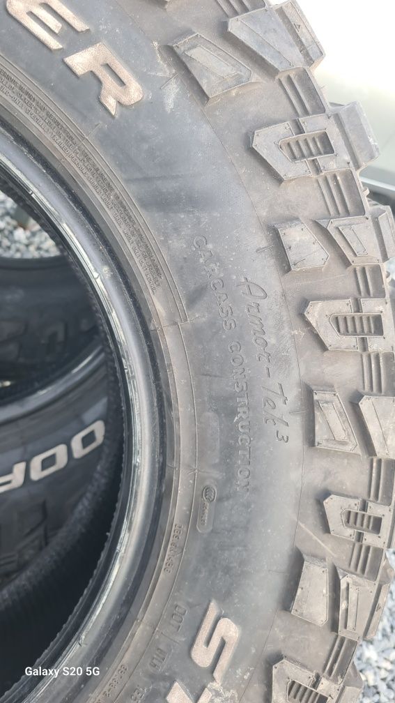 3 броя COOPER DISCOVERER stt pro por 285/70 R17 121Q