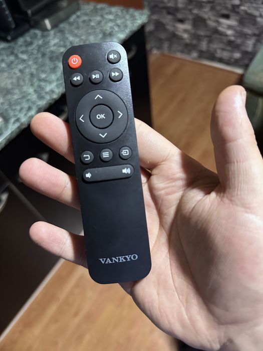 Проектор vankyo.