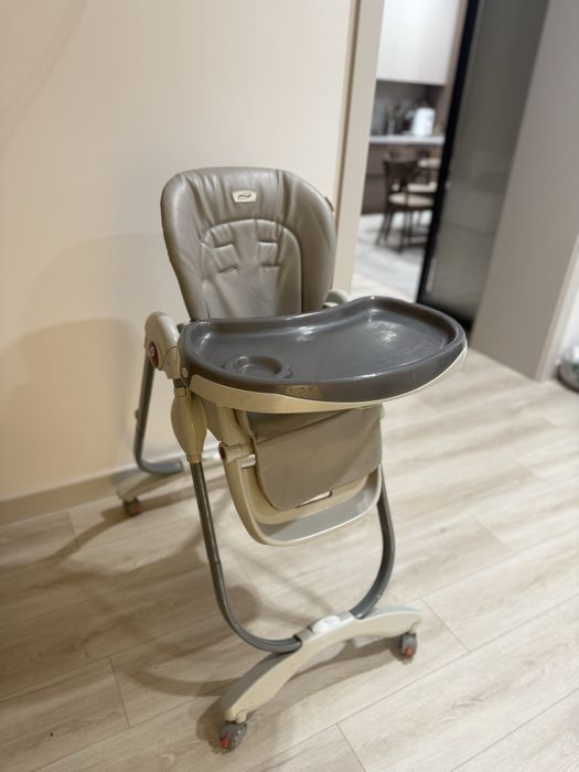 Детский стульчик для кормления