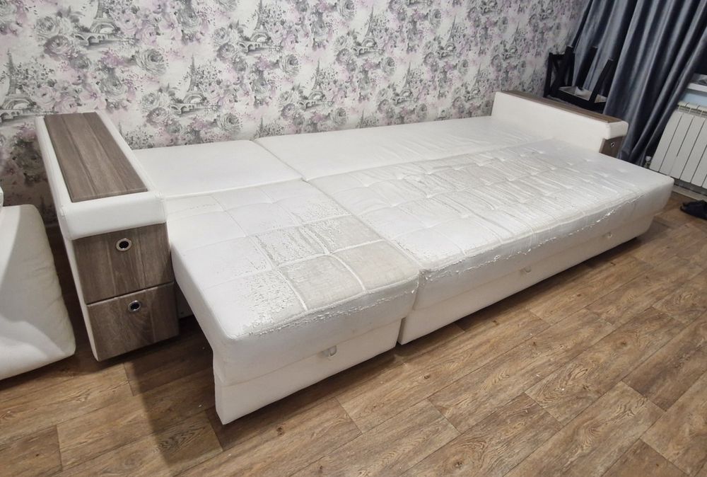 прожам диван б/у