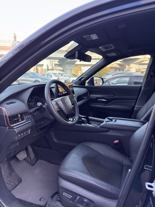 Toyota Grand Highlander Platinium Max Hyrbid 2025