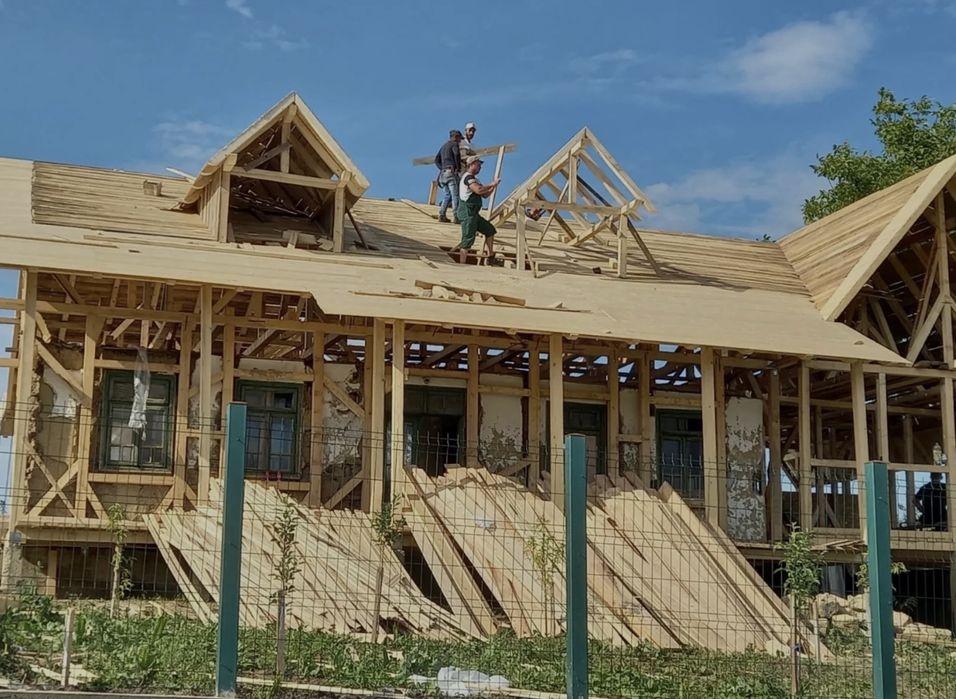 Acoperisuri si reparați de urgența-Montaj Acoperisuri