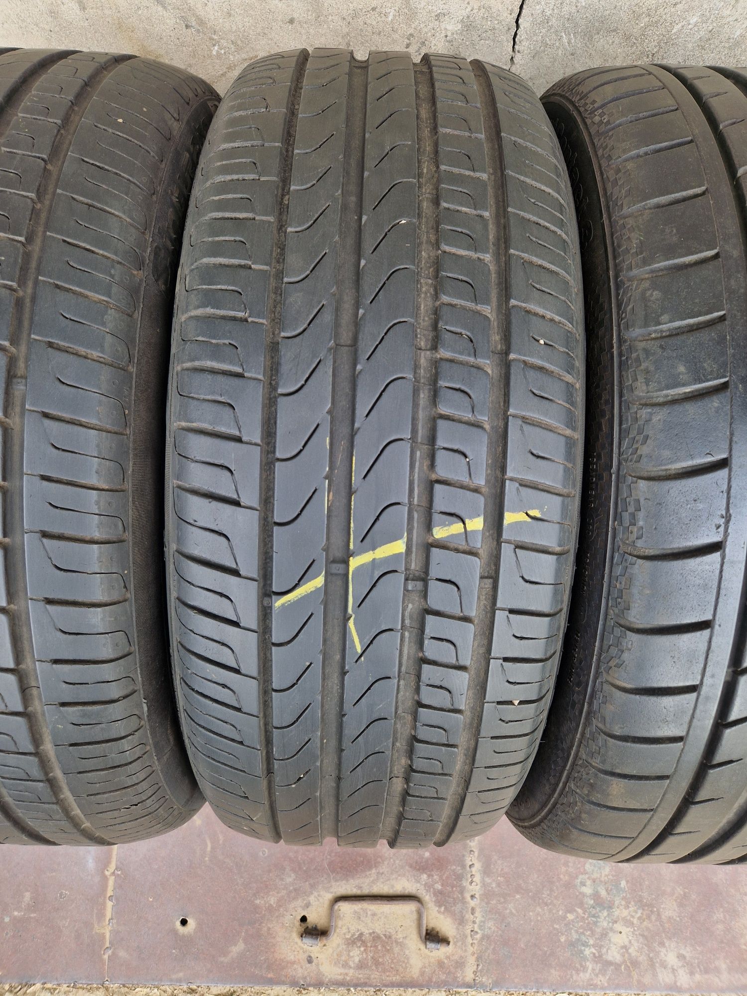 225 45 18 vara Pirelli și Continental