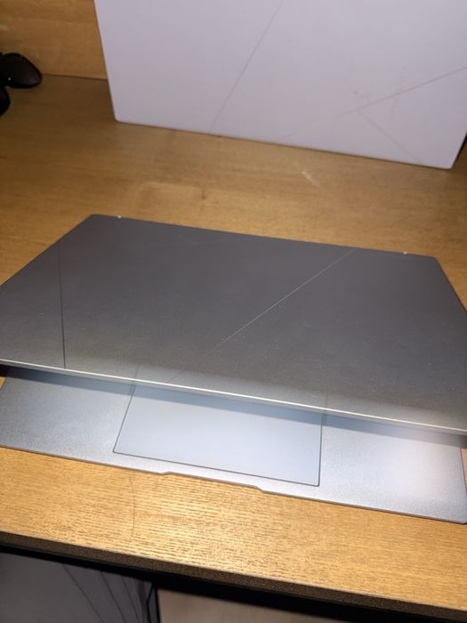 Asus Zenbook ultra 9 H285