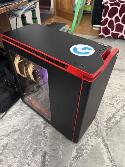 Vand schimb pc i9 gtx 1070 7900x cu 128 gb Ram 5 tb stocare