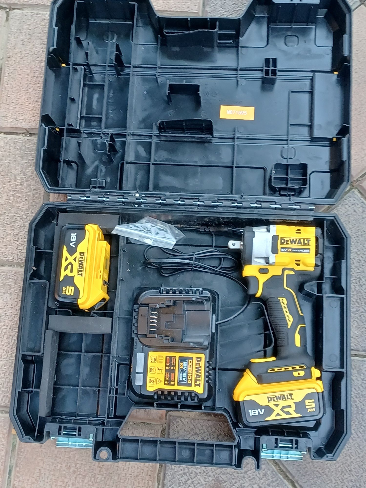 Impact  DEWALT  cu pătrat  1/2 nou 0 km fabr. 2024