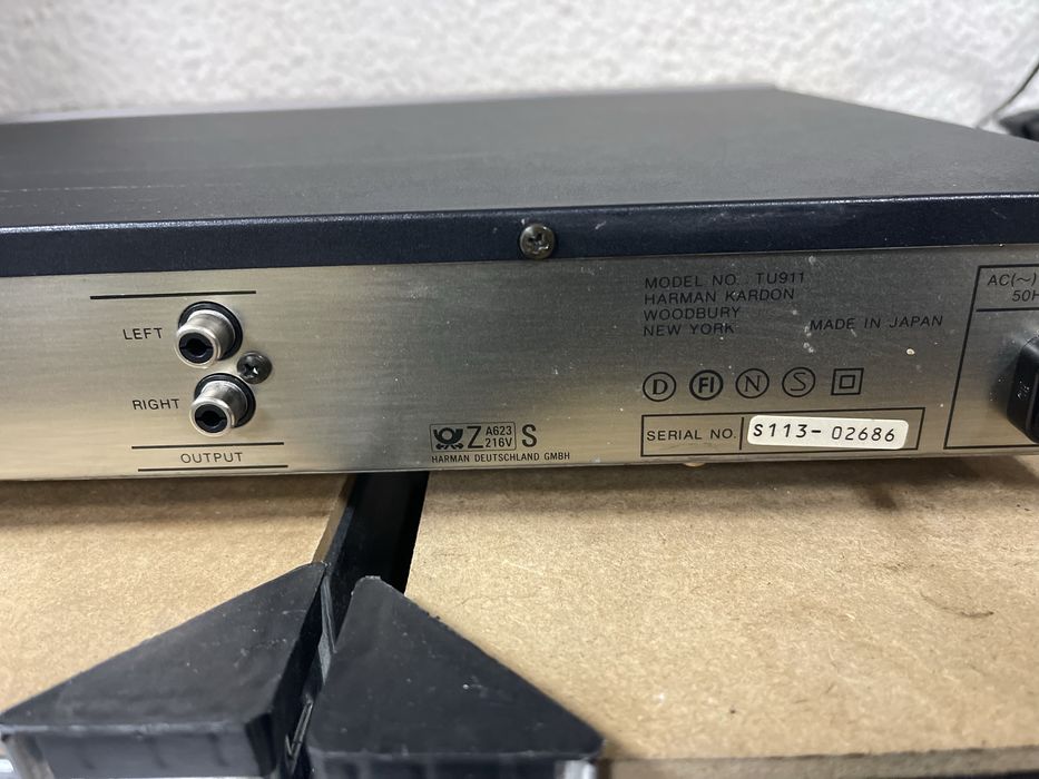 Harman/Kardon TU911 Digital Synthesized Quartz-Locked FM Tuner