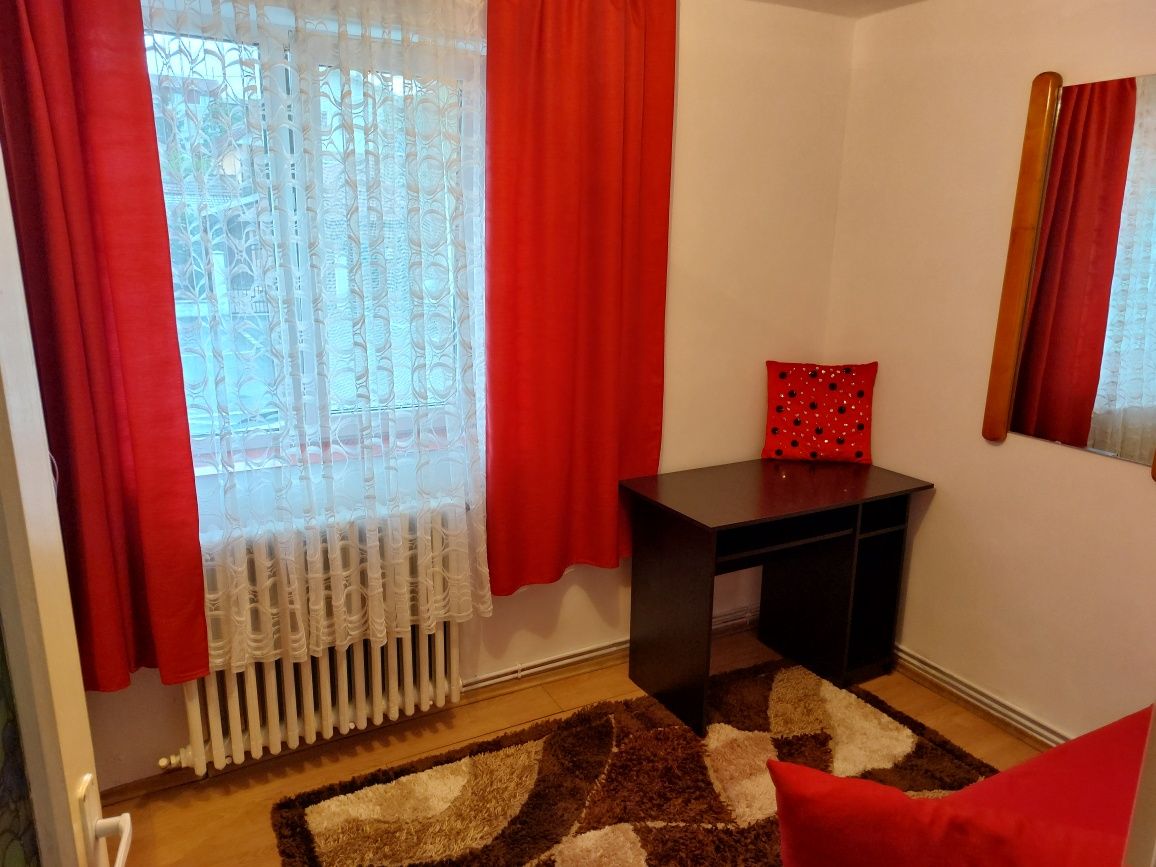 Dau spre închiriere Apartament cu 2 camere str.lalelelor