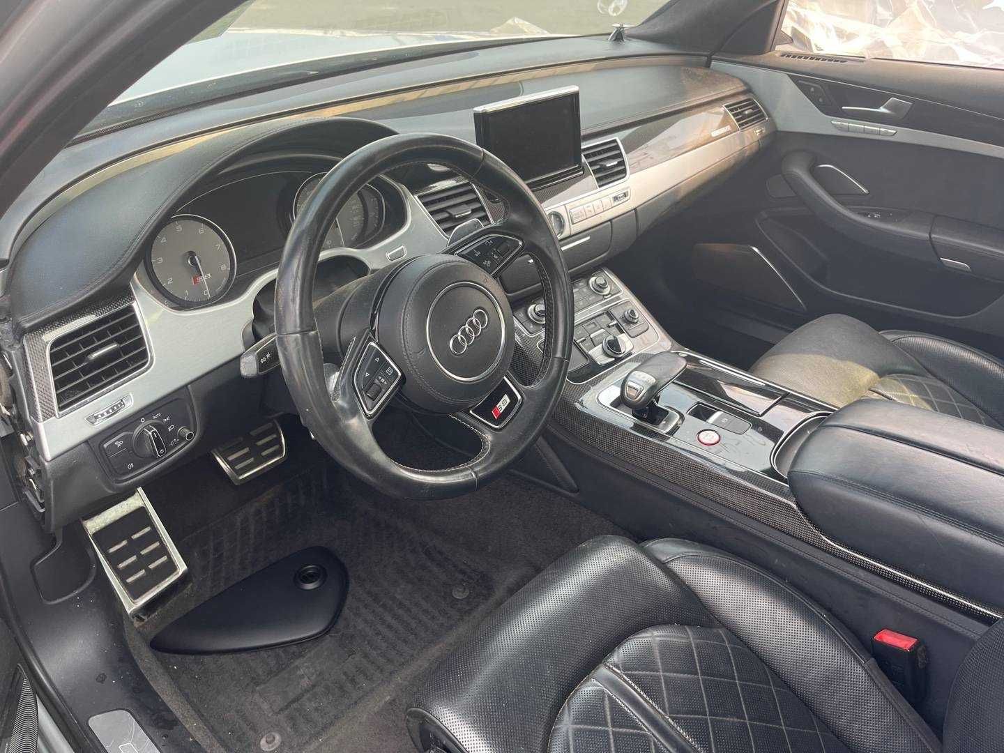 Audi  S8 4.0TFSI На Части