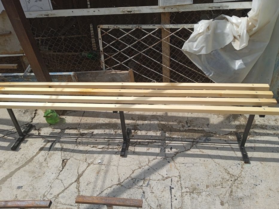 Скамейкалар сотилади 150 минг