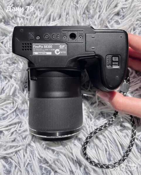 Дигитален фотоапарат Fujifilm FinePix S8300, 16.2MP, Черен