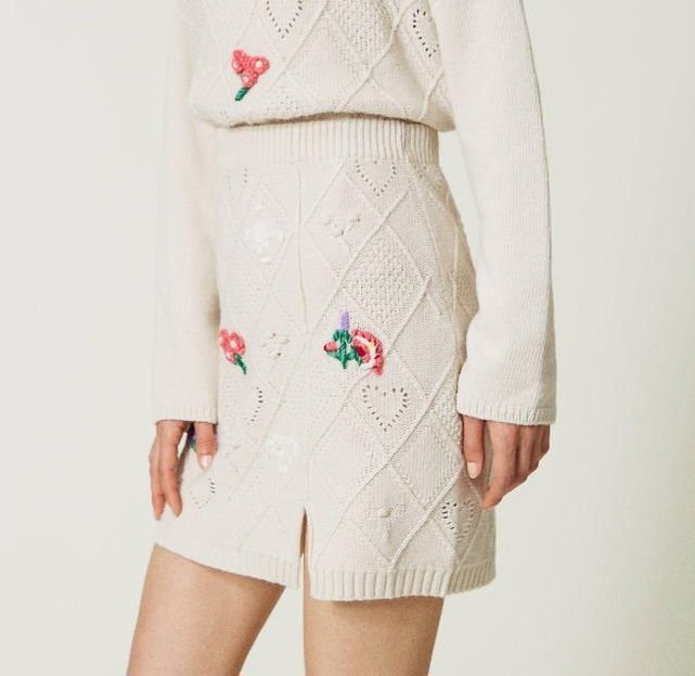 Пола от плетиво Twinset,с вълна и кашмир, ръчно бродирана,размер M и L