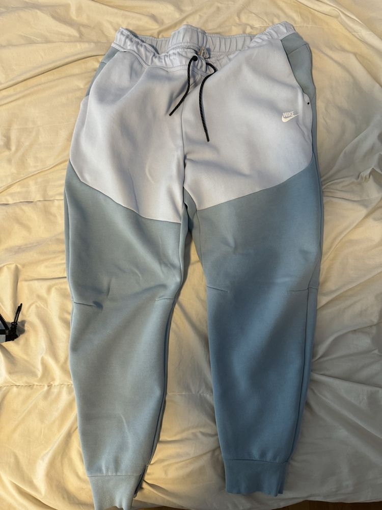Nike tech baby blue