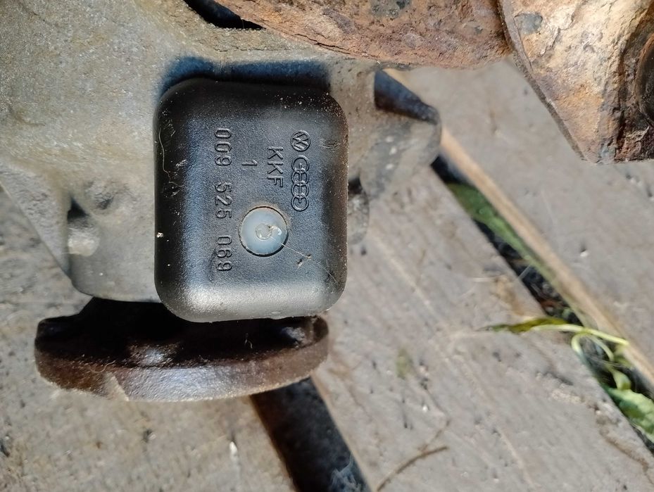 Голф 3 синхро, 1.8 бензин