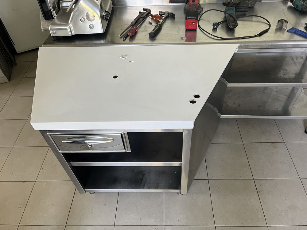 Работна маса неръждавейка
