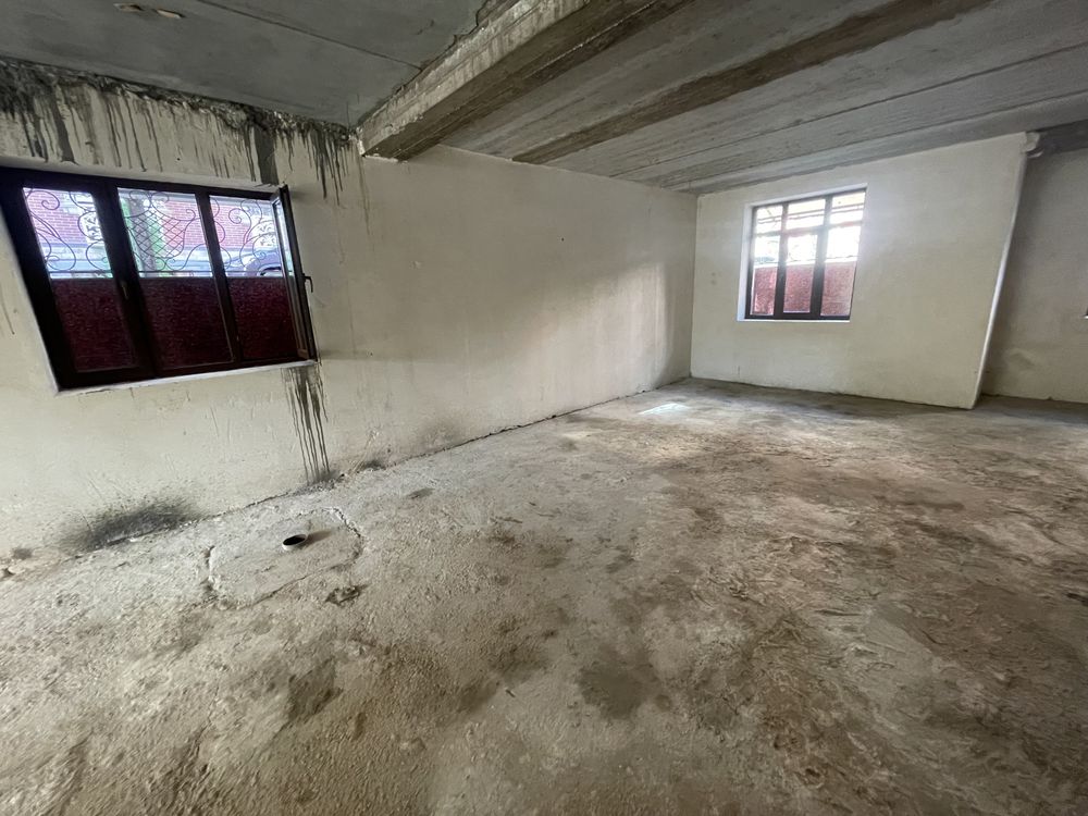 Срочно продам жилой Дархан цокольный этаж с кадастром 66м²,82м²,106м²