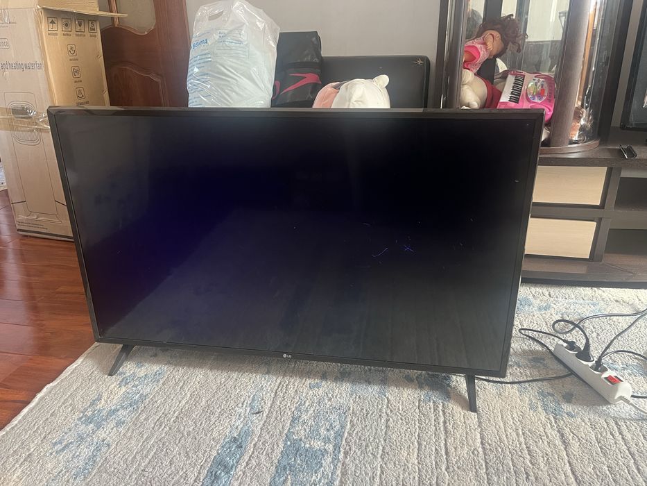 Отдам нерабочий телевизор