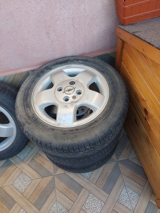 Vând genți de aluminiu