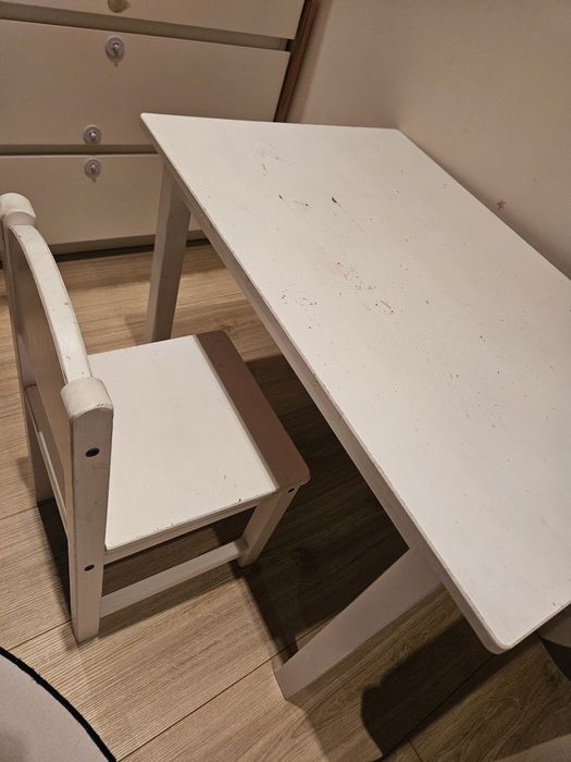 Детски мебели маса и тоалетка