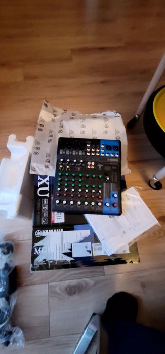 Mixer Yamaha MG10XU Cu Efecte Pasiv Analog si Case