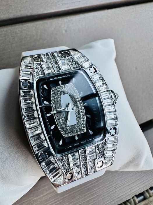 Ceas dama Richard Mille incrustat pietre semipretioase